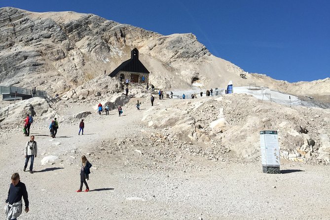 A Private Zugspitze Mountain Tour and Pretzel Making Experience - Munich Morning to the Summit: How the Day Moves