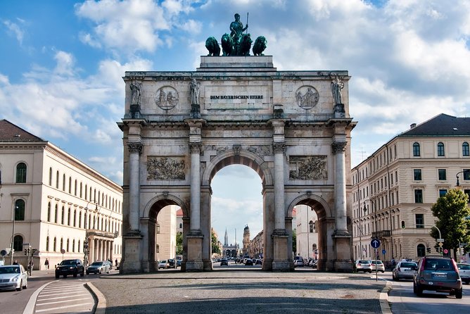Airport Transfer: Munich Airport MUC to Munich by Luxury Van - English Pickup and Helpful Support If You Need It
