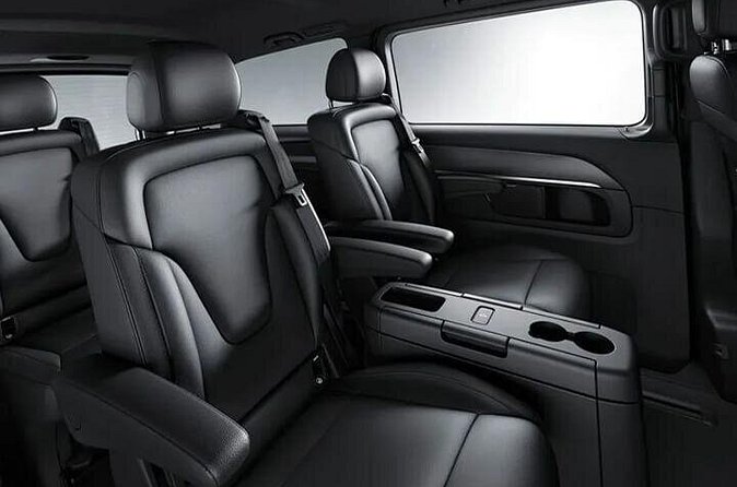 Arrival Transfer Munich Train Station to Munich by Luxury Van - Practical tips that will make pickup painless