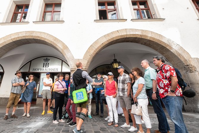 Bavarian Beer and Food Evening Tour in Munich - Guides can turn a good tour into a great night