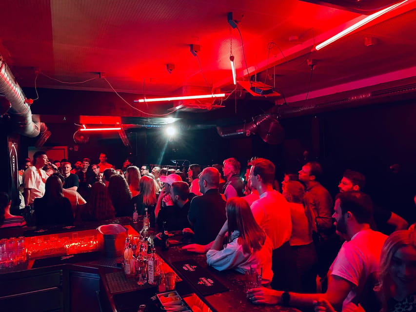 "Comedykills" - das Open Mic im Glockenbachviertel - What Comedy Kills Feels Like in Munich (Glockenbachviertel energy, bar-stage honesty)