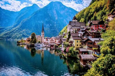 Comfort Mini-Van & Professional and FRiENDLY Guide: CUSTOMIZED 1-DAY TOUR from Munich
