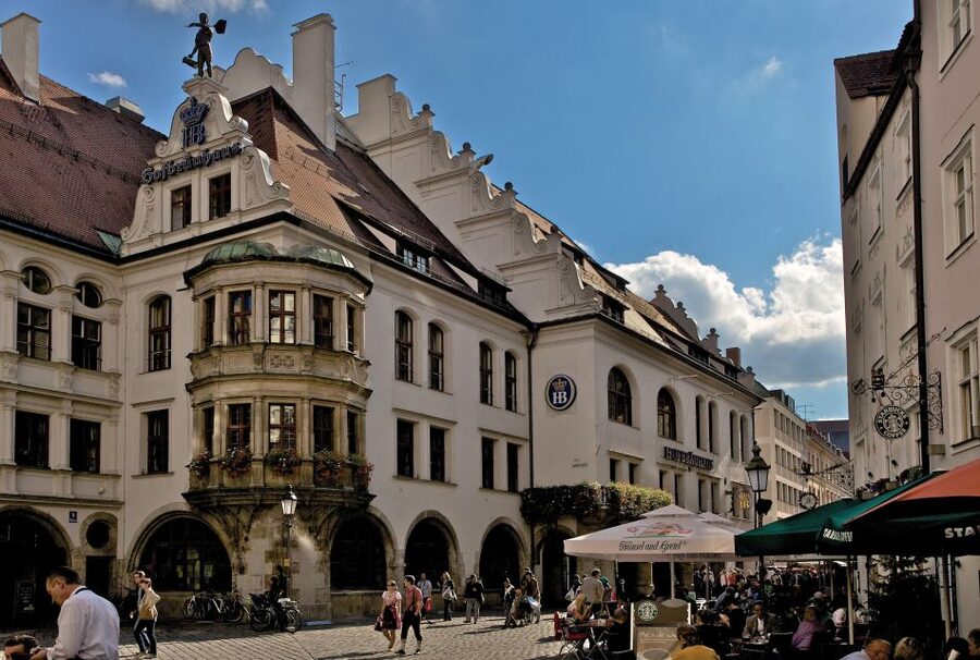 Discover Munich 2-Hour Small Group Walking Tour - 20th-Century Munich Stories, Told Straight