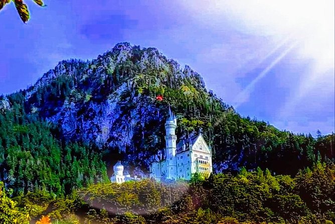 EXCLUSIVE 3 Royal Castle SKIP-THE LINE Tour of Neuschwanstein + Linderhof + Hohenschwangau from Munich - Starnberger See, a Calm Stop With a Ludwig II Story
