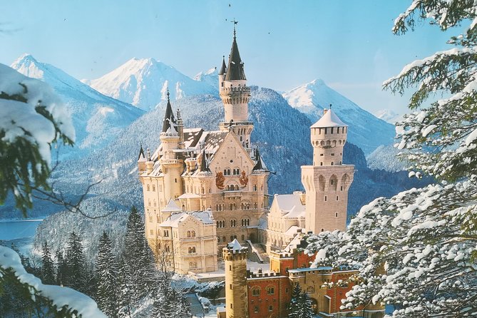 Express 6 tour from Munich to Neuschwasntein Castle - Getting there with train and minibus, plus a real chance to enjoy the ride