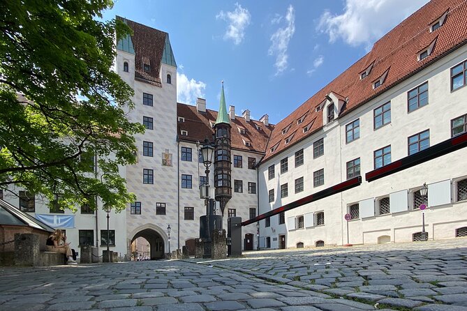 Fall in Love with Munich in a Private Old Town Walking Tour - Dallmayr Delikatessenhaus and the Food-Obsessed Side of Old Munich