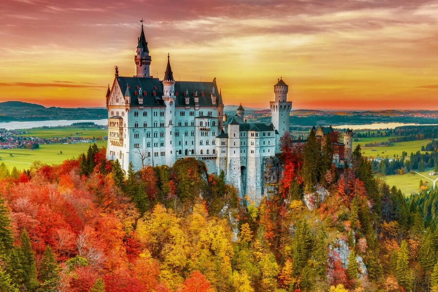 From Hohenschwangau: Tour to Neuschwanstein Castle - Walking Up to the Castle, and Why the Pace Matters