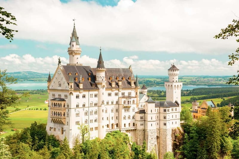 From Munich: Premium Neuschwanstein Castle & Linderhof Tour - The Luxury Bus Part That Actually Changes Your Day