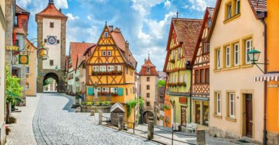 Rothenburg and Nördlinger Ries Day Trip by Bus