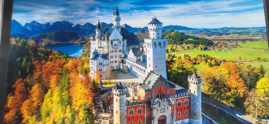 Füssen: Bike Hire and Neuschwanstein Castle Skip-the-Line - Meeting at House L.A Hostel, and getting started without chaos