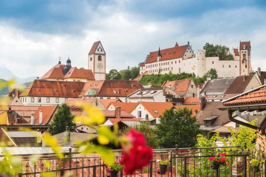 Füssen: Old Town Guided Walking Tour in German - Why Füssen Old Town Stories Work So Well in 90 Minutes