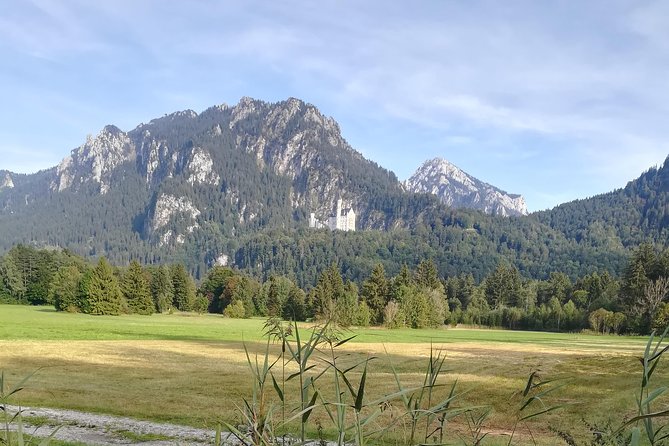 Half day- from Fussen to Neuschwansteincastle & Linderhof castle - Oberammergau: your decompress break between the royal drama