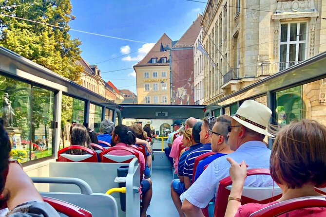 Hop-On Hop-Off Tour CitySightseeing Munich - Finding the starting point near Hauptbahnhof