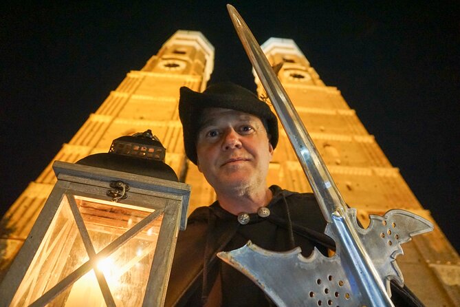 Medieval city tour with night watchman in Munich in German - Frauenplatz to Kaufingerstraße: medieval traces still visible, the Beautiful Tower, and a symbolic ending
