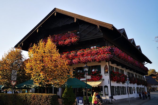 Mike's Neuschwanstein & Linderhof Private Tour from Munich - Why this day trip works: Munich to Ludwig II without the stress