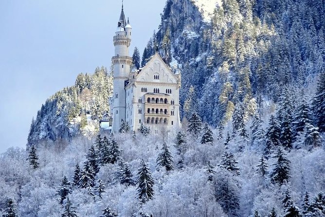 Mike's Neuschwanstein & Linderhof Private Tour from Munich - Reutte lunch and Plansee Lake: the day’s best break from castle mode