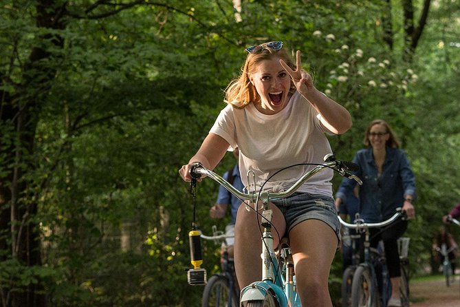Mini Classic Bike Tour @ 4pm incl. Beer Garden & Surfers 2,5 hrs - Key highlights worth planning around