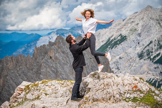 Mountain Top Photo Session - The cable car ride up: where the photos start