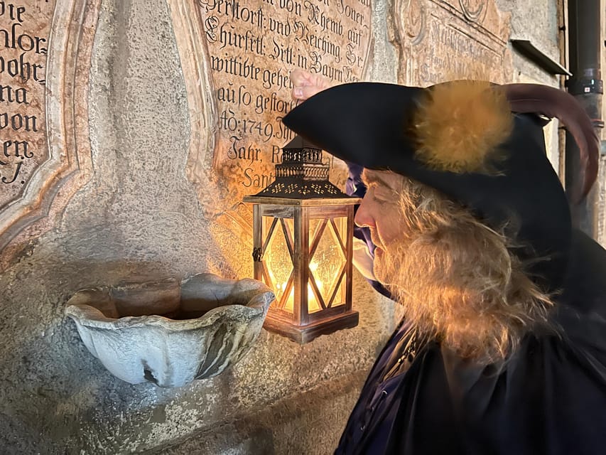 München: Der Nachtwächter für Kinder - Führung auf Deutsch - Alter Hof: Medieval Munich Feels More Real on Foot