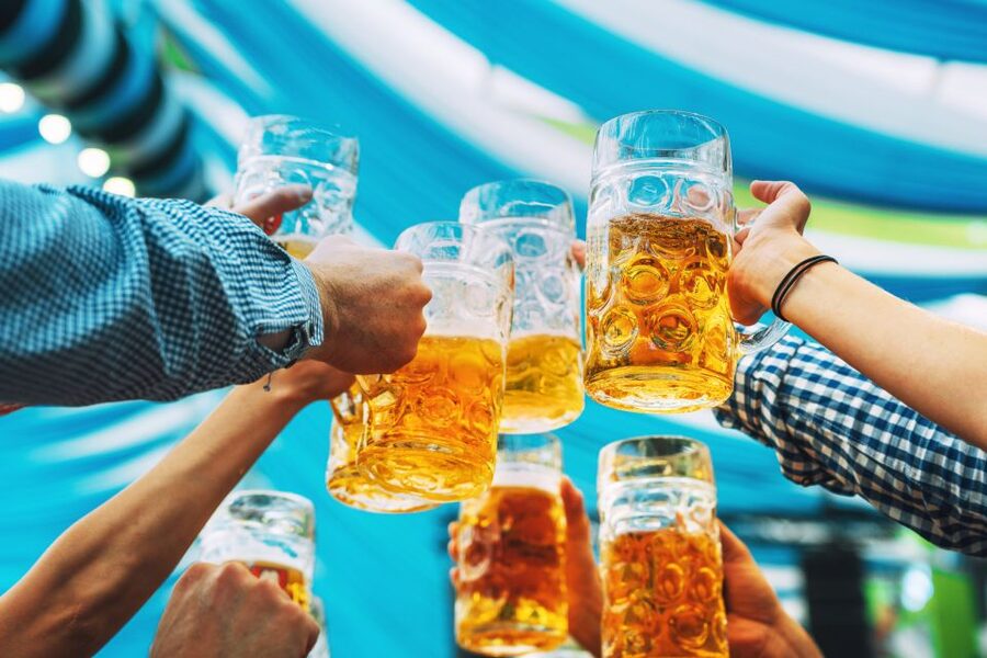 München: Oktoberfest Experience and Lunch in Tent - Why Oktoberfest feels less stressful with a group table