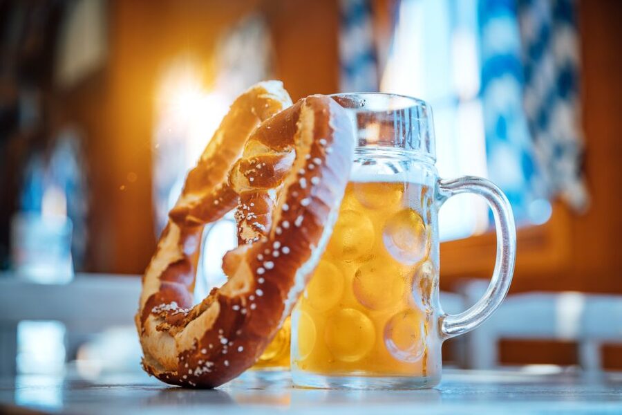 München: Oktoberfest Experience and Lunch in Tent - Your reserved beer tent lunch: pretzels, snacks, and 2 liters