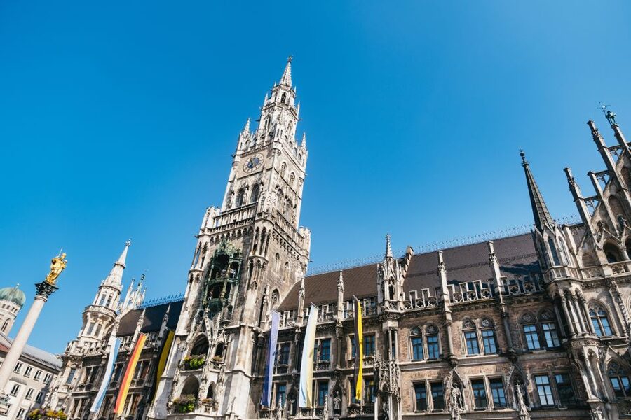 Munich 3-Hour Guided Bike Tour - Maximilianstrasse, Munich Residenz, and Hofgarten: power and calm on the same route