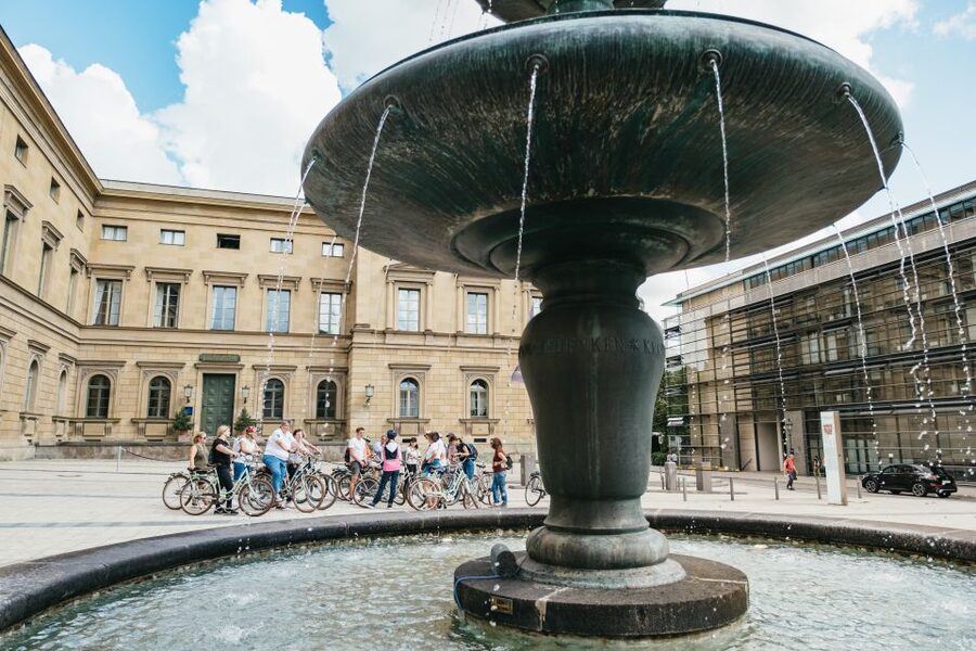 Munich 3-Hour Guided Bike Tour - Schwabing and the Isar corridor: trendy streets, then green space