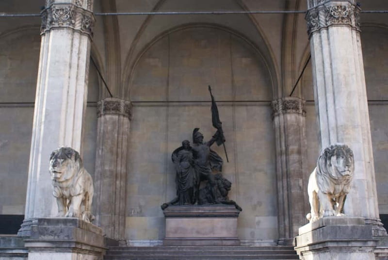 Munich and Nazi History Combination Day Tour Small Group - The Train Beats DIY: Efficiency to Use Your Energy Wisely