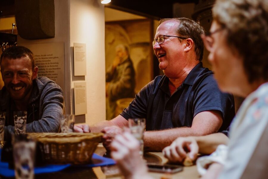 Munich: Beer and Food Tour with Dinner & Oktoberfest Museum - The beer story walk: Hausfrauen brews to monastic breweries to 1516