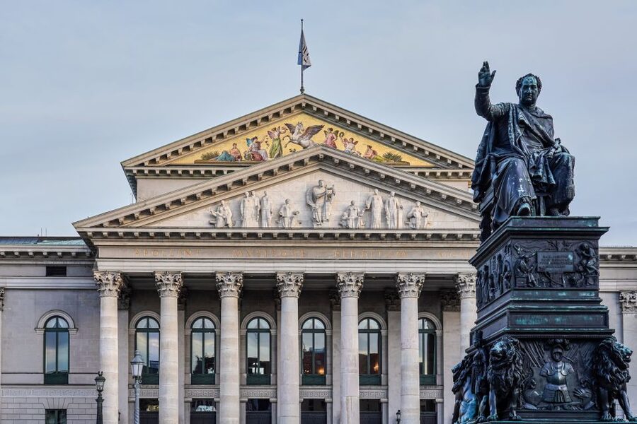 Munich: Beer Stories Guided Segway Tour - Löwenbräu, the Beer Fountain, and Bavaria’s Purity Law