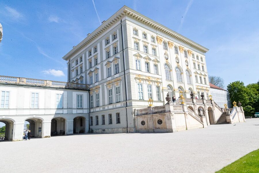 Munich: Big Bus Hop-On Hop-Off Sightseeing Bus Tour - Getting on and off smoothly: timing, weather, and real-world tips