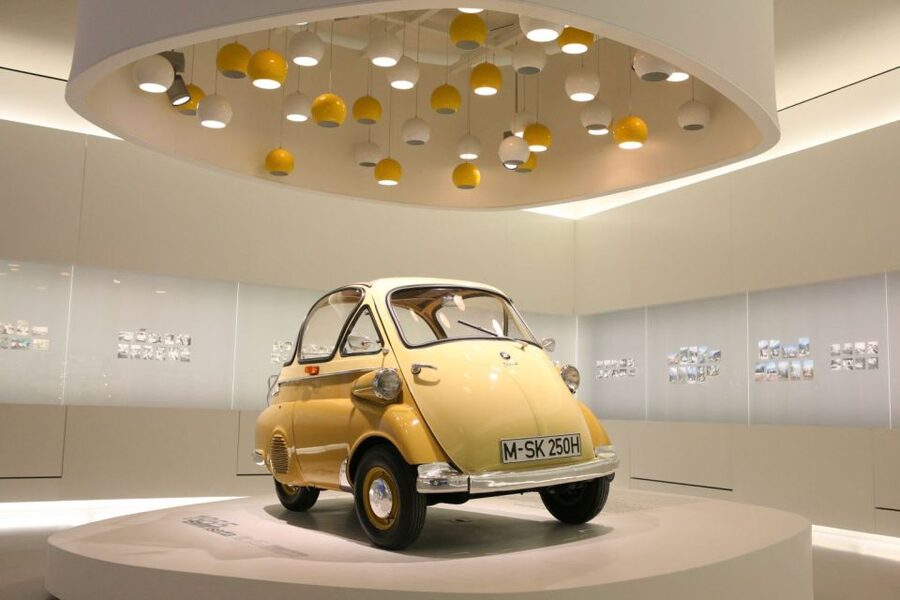Munich: City Pass 45+ Top Attractions and Public Transport - Getting around: hop-on hop-off bus and when it saves real time