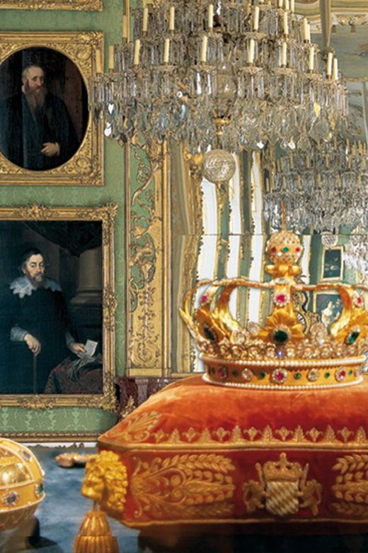 Munich: Classical Concert at the Residenz Palace - Comfort, clothing, and common-sense tips for a cold chapel