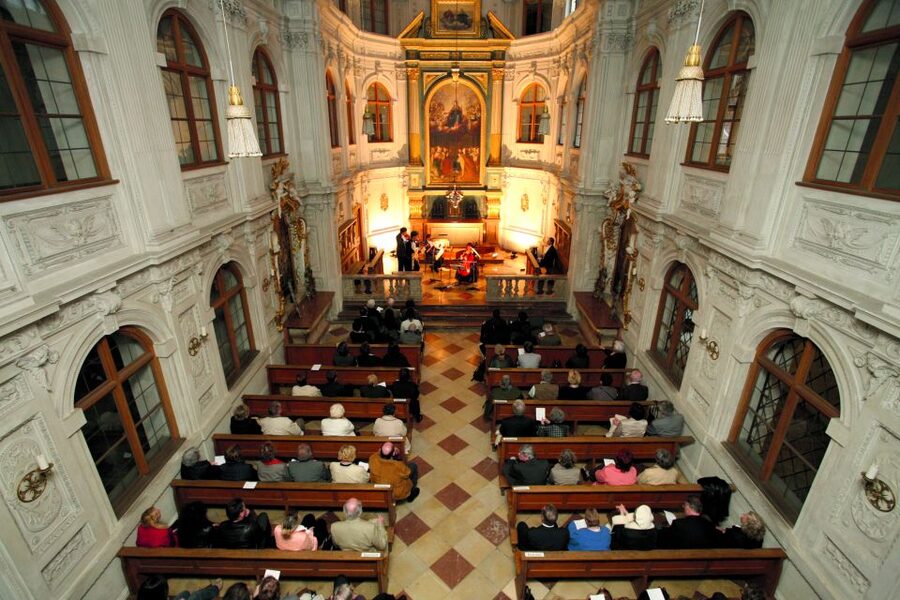 Munich: Concert in the Court Chapel of the Residenz - What you hear during Advent, Christmas, New Year’s Eve, and Good Friday