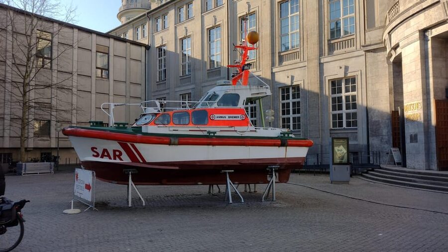 Munich: Deutsches Museum Guided Tour with Entry Ticket - Two hours across five floors: how you should expect the tour to flow