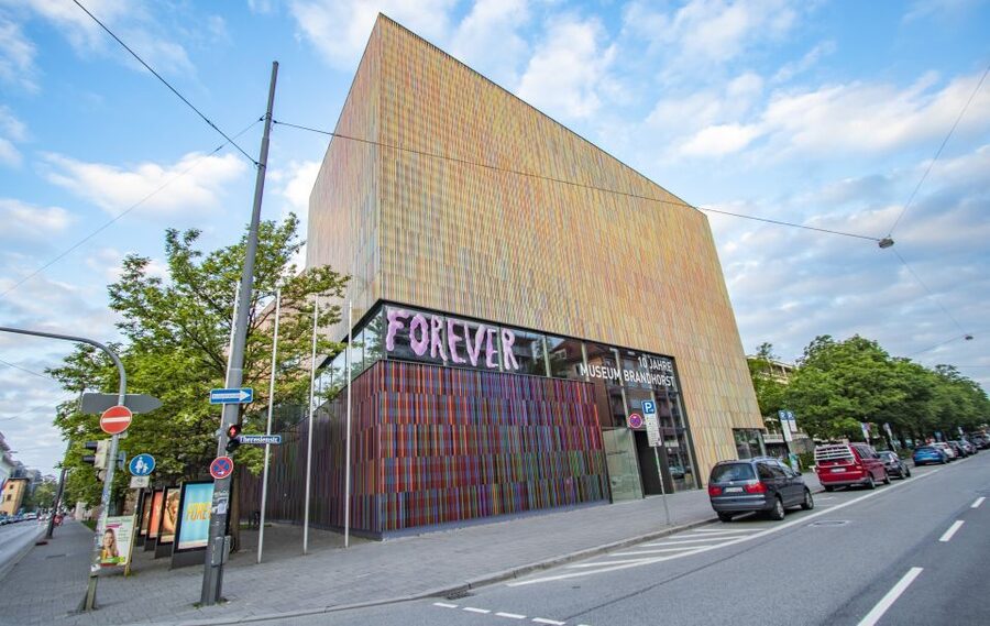 Munich: Express Walk with a Local in 90 minutes - Walking Practicalities: What to Bring and How to Set Yourself Up