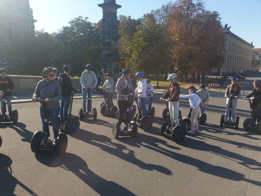 Munich: Guided City Highlights Night Tour by Segway - Hofgarten and Siegestor, a calmer pace between monuments