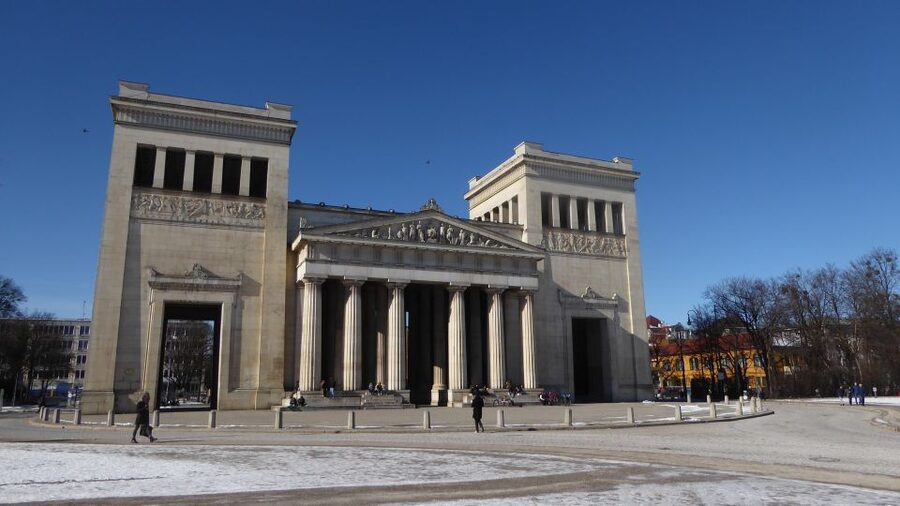 Munich: Historical Walking Tour Maxvorstadt with GEO Epoche - Italian flair, bohemian artists, and the hard pivot to World War II