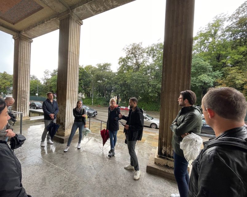 Munich: Historical Walking Tour on the Rise of Hitler - Alex and His Style: Clear, Sensitive, and Willing to Answer