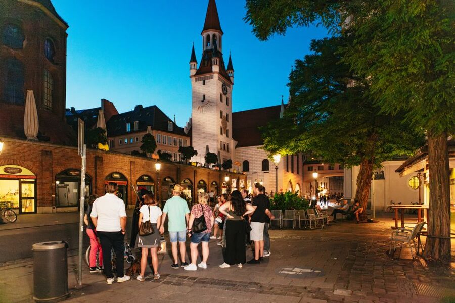 Munich: Middle Ages Tour with Night Watchman - Frauenkirche Stop: A Famous Landmark With a Medieval Narrative Twist