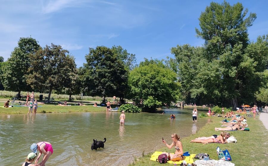 Munich: Mini Classic Bike Tour with Beer Garden Stop at 4 PM - Key Things to Know Before You Ride