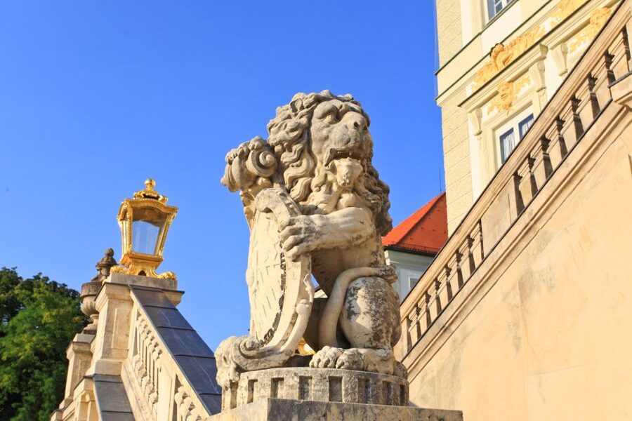 Munich: Nymphenburg Palace Skip-the-Line Private Guided Tour - Gardens and the Museum of Man and Nature in the 5-hour option