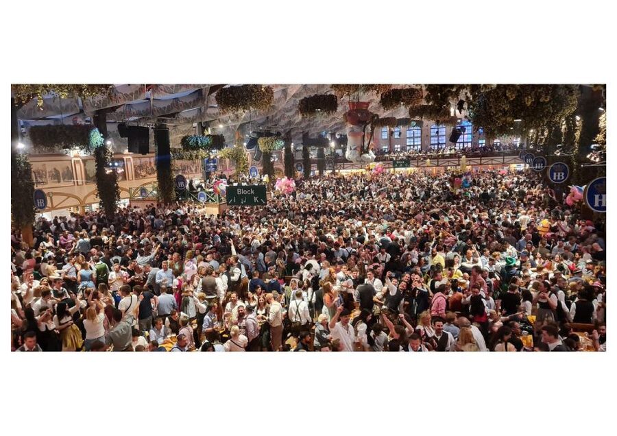 Munich: Oktoberfest Big Beer Tent Evening Table Reservation - Should you book this Oktoberfest big beer tent table experience?