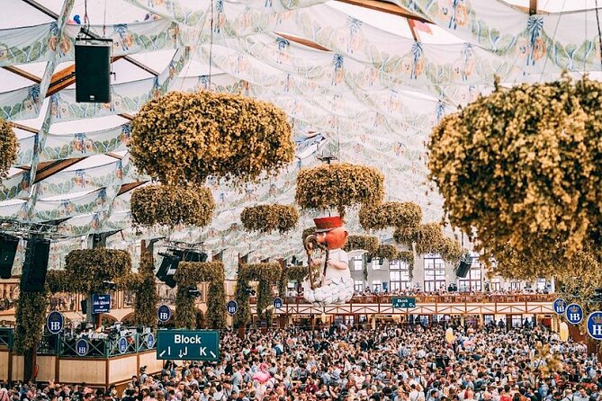 Munich Oktoberfest Guided Full-Day Experience - The beer garden half-liter stop: a calmer middle before the tent
