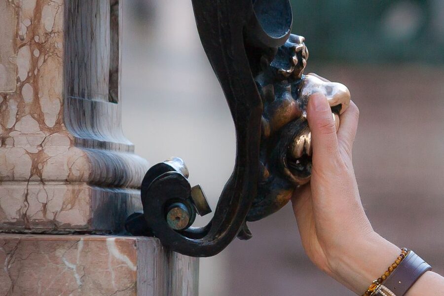 Munich: Places of Luck in Munich - Price and time value: $26 for 105 minutes in central Munich
