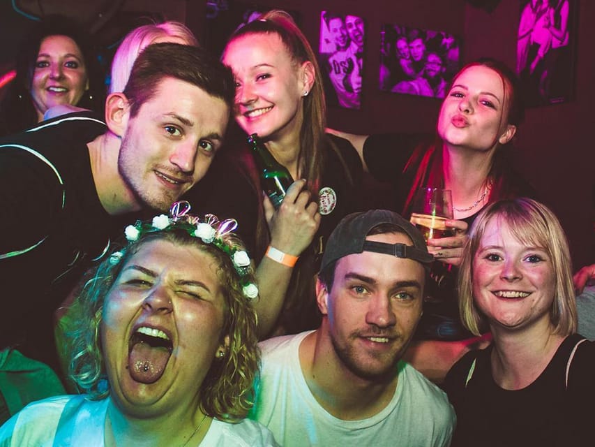 Munich: Private pub crawl with insider-guide & free shots - From Leopoldstraße 96 to a 4-Hour Munich Night Plan
