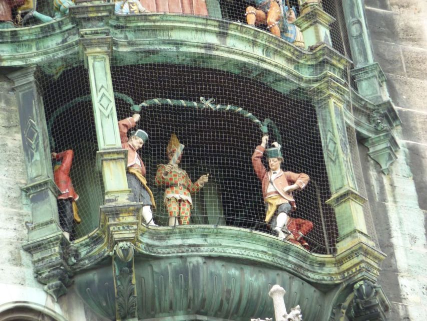 Munich: Private Walking Tour of the Historical City Center - Odeonsplatz: Where the Beer-Hall-Putsch Fits Into Munich’s WWII Story