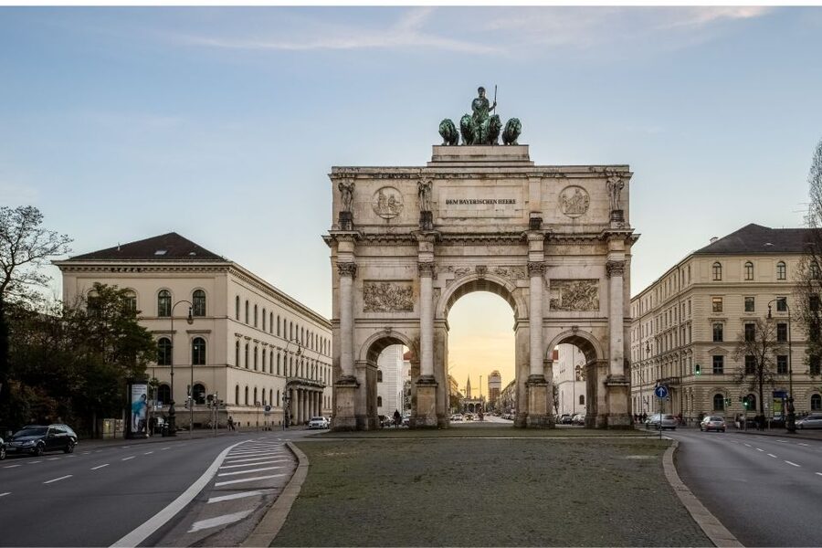 Munich : Private Walking Tour with A Guide (Private tour) - Old Town highlights like Rathaus and church interiors, without overloading you
