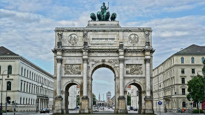 Munich Private Walking Tour With A Professional Guide - Marienplatz, the Glockenspiel, and St. Peter: how the center starts talking