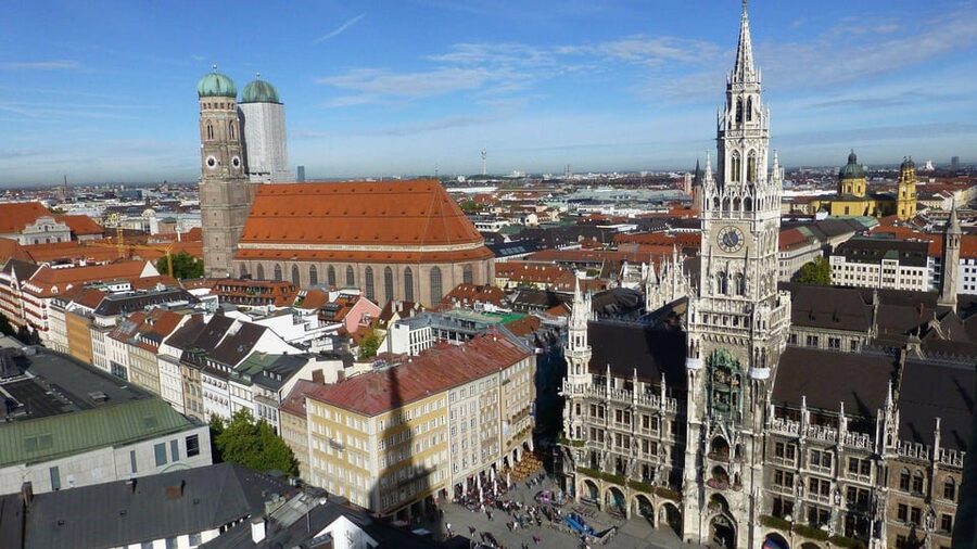 Munich Private Walking Tour with the BMW Museum and BMW Welt - Into Munich’s core, from Mary’s Column to the clock tower